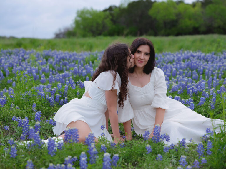 Book your Texas bluebonnet photoshoot at scenic Muleshoe Bend Park for stunning natural backdrops