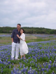 Book your Texas bluebonnet photoshoot at scenic Muleshoe Bend Park for stunning natural backdrops